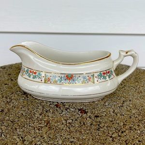 🍭 Vintage gravy/sauce boat